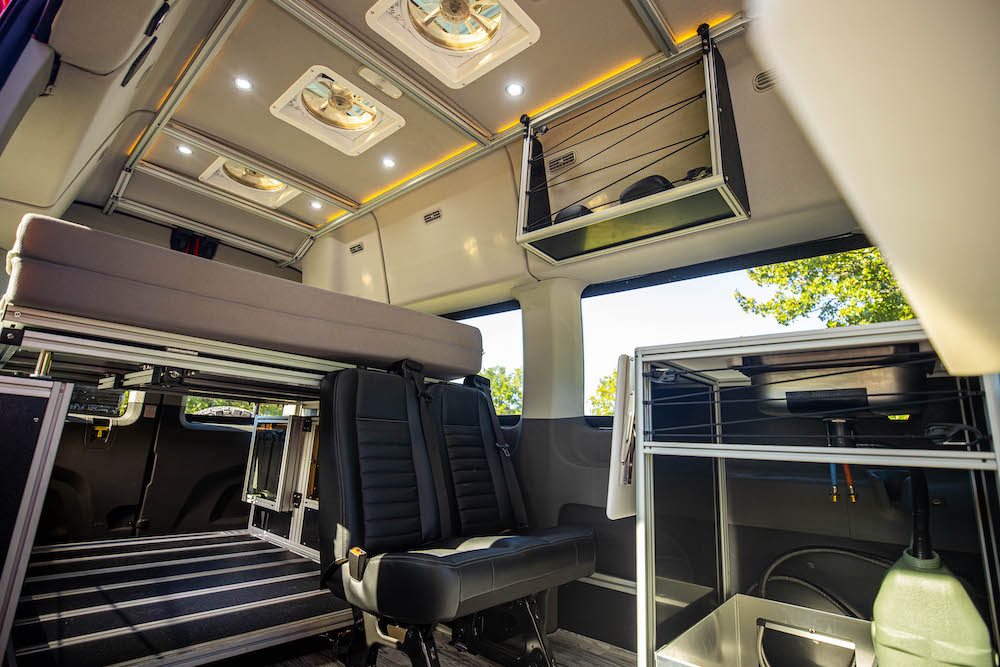 4 person seating using the 2 person bench and kitchen pod