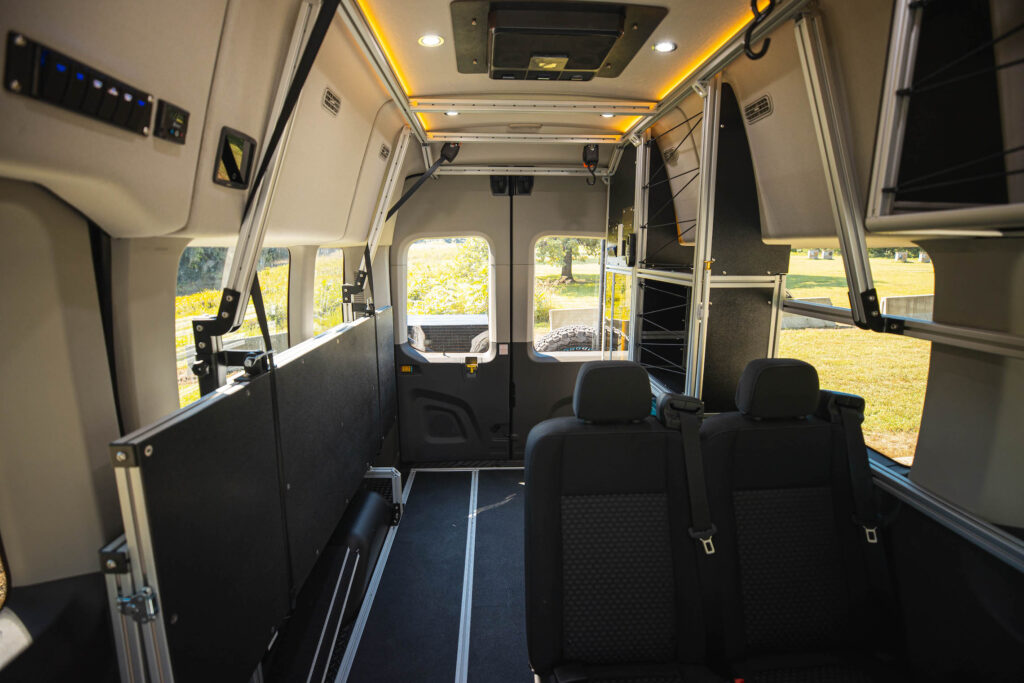 4 person seating DO
