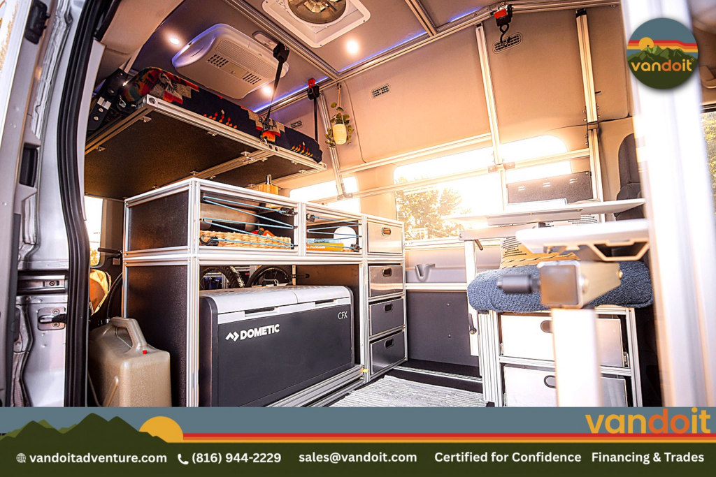 05_interior_galley.jpg