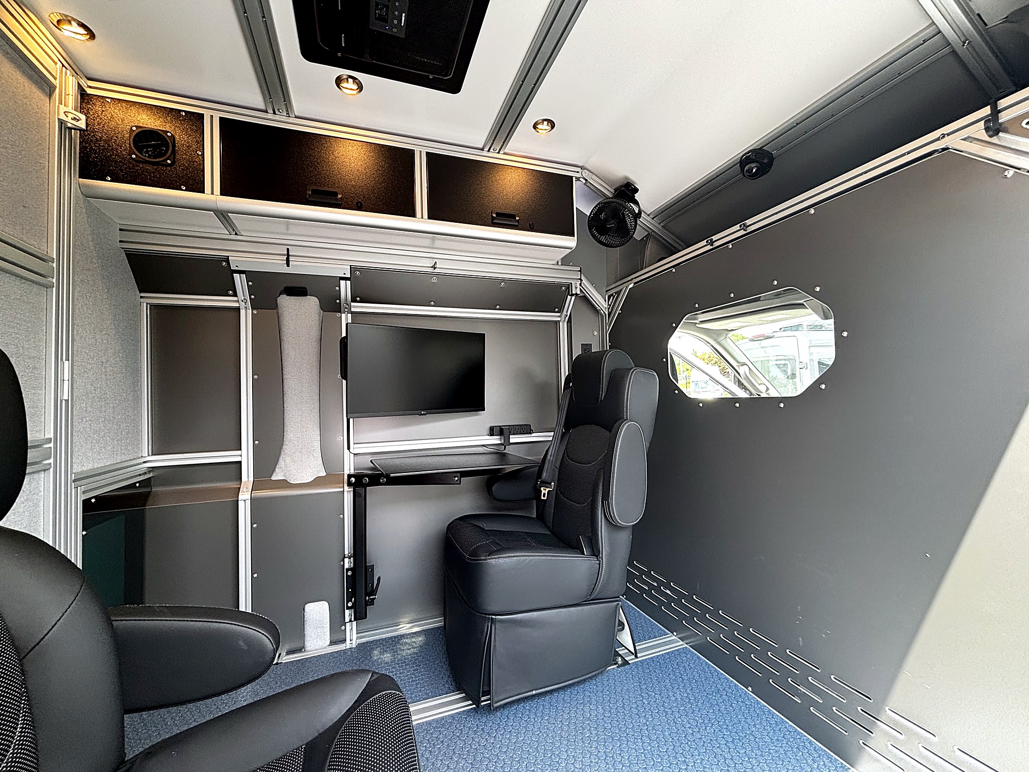 2024 Vandoit Commercial MAT Mobile Clinic Transit T350 — Stock #24F015
