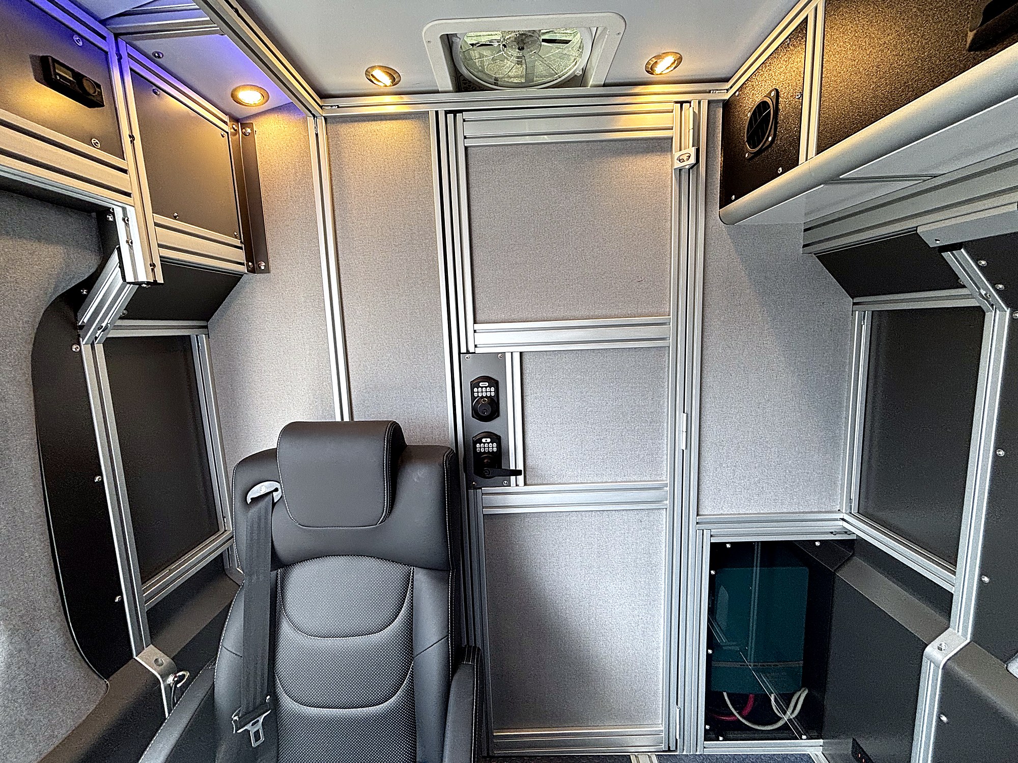 2024 Vandoit Commercial MAT Mobile Clinic Transit T350 — Stock #24F015
